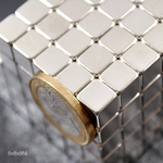 Aimants cubes Néodyme: C-8 x 8 x 8 mm  (Ni-Cu-Ni)
