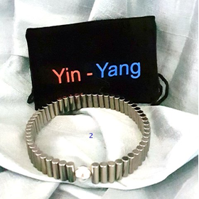 Bracelet magnétique 100% aimants Néodyme. Revêtement nacre et bille Argent.